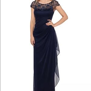 Size 6 navy Xscape formal gown. Rouching at waist